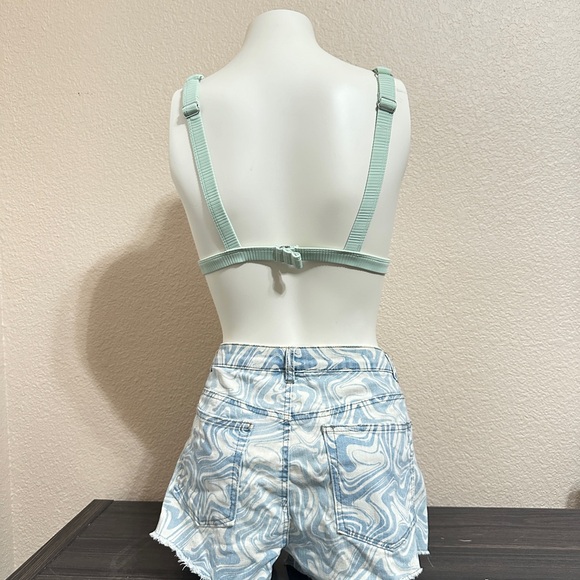 Rue 21 Jean Shorts • Raw Hem • Marbled White Pattern • Size 9 • - Picture 2 of 4